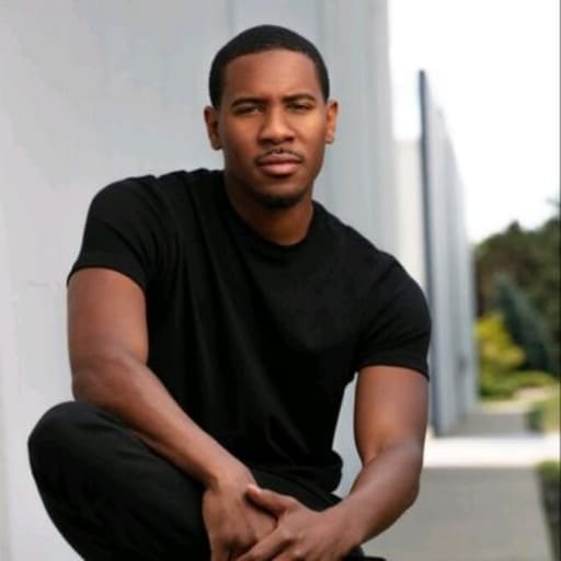 Darius Bennett in Toronto