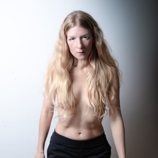 Ionnalee in Toronto