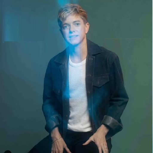 Mae Martin Toronto Tickets